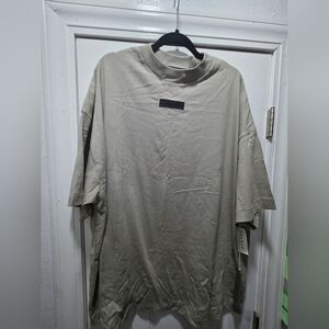 ESSENTIALS fear of god Shirt